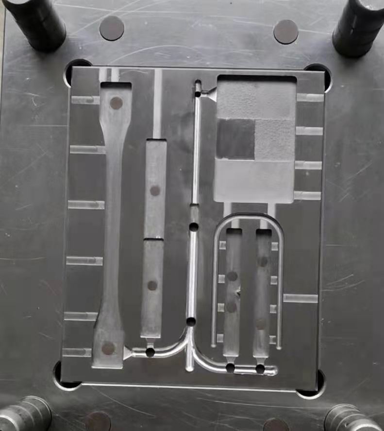 The manufacturer provides a colour test card for a mimic bell bar impact bar