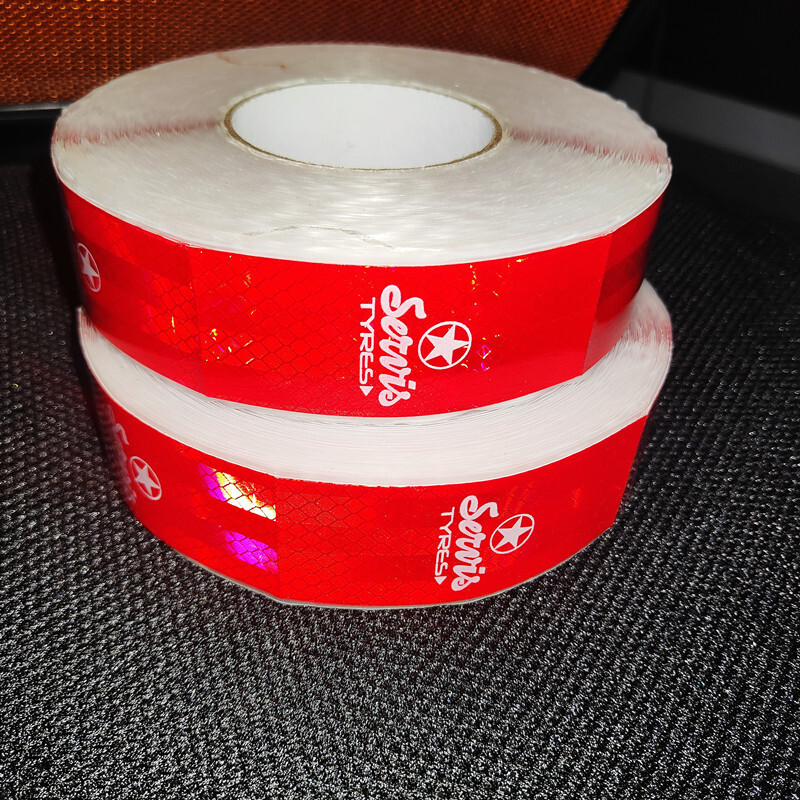 We have to customize the 5CM red micro- prism mirror reflecting the white printing car.