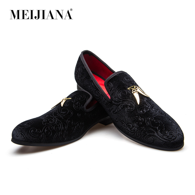 The new English man's shoes, the new man's shoes, the new man's shoes.