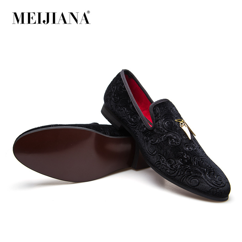 The new English man's shoes, the new man's shoes, the new man's shoes.
