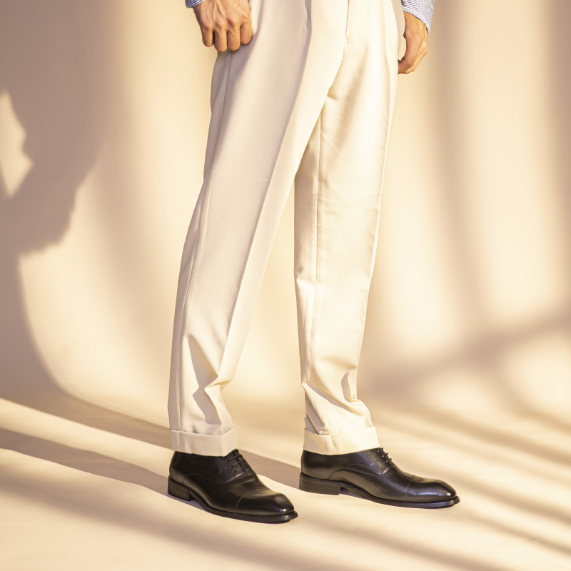 "Hand-to-hand lassed shoes" high-end small-headed oxen-skin business is in three-to-one Oxford male shoes.