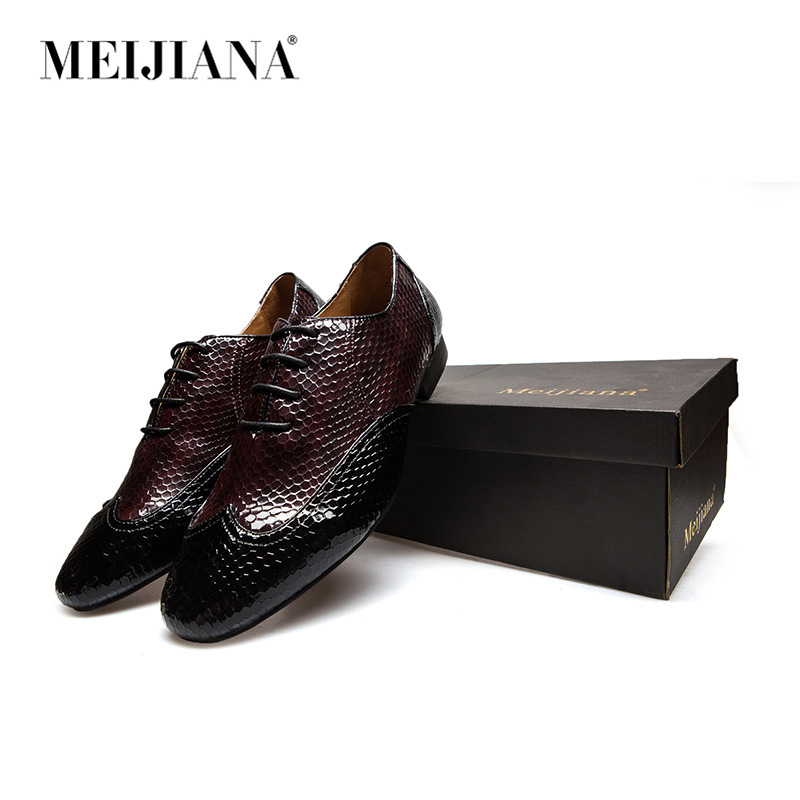 Leaf shoes, men's shoes, men's shoes, men's shoes.
