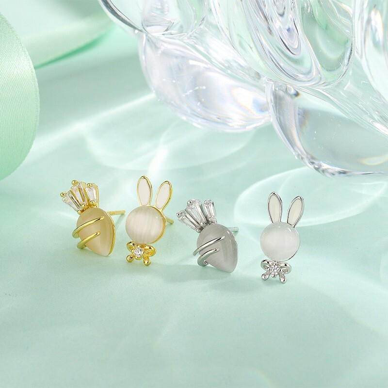 Little bunny carrots S925 pure silver ear nails.