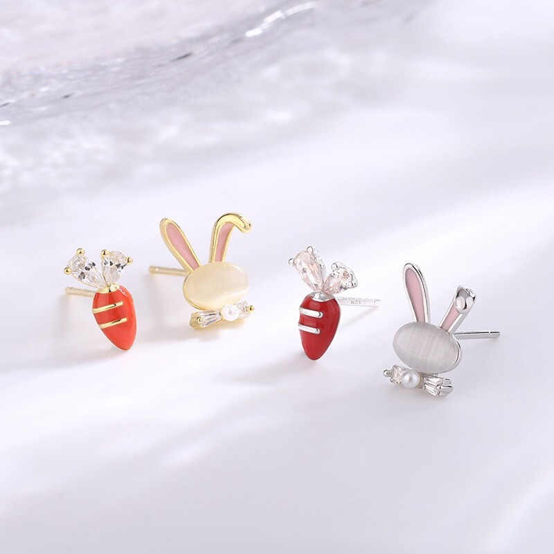 Little bunny carrots S925 pure silver ear nails.