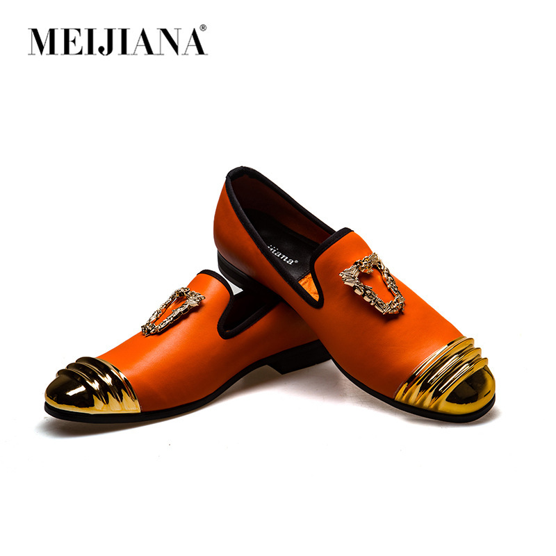 2023 Lufts are wearing leather shoes, hand-made shoes, autumn's O'Debbie's.