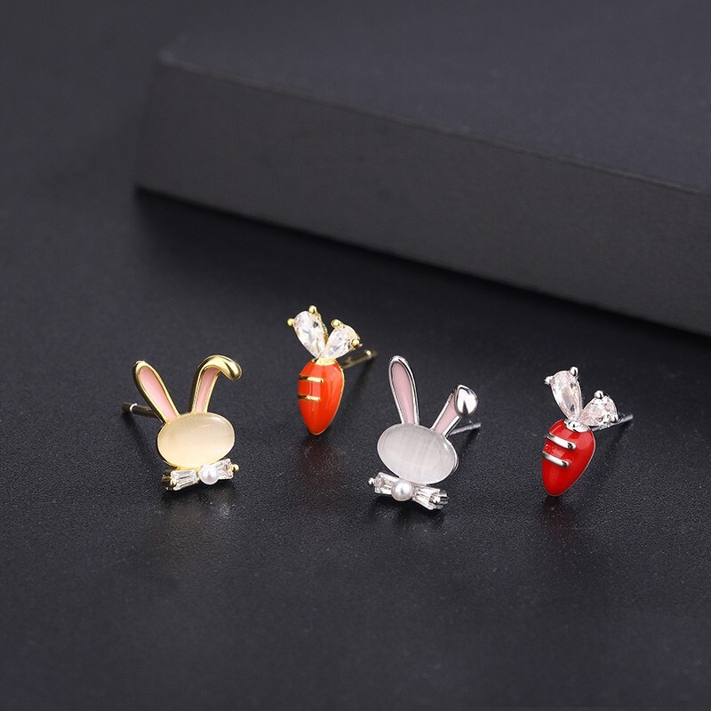 Little bunny carrots S925 pure silver ear nails.