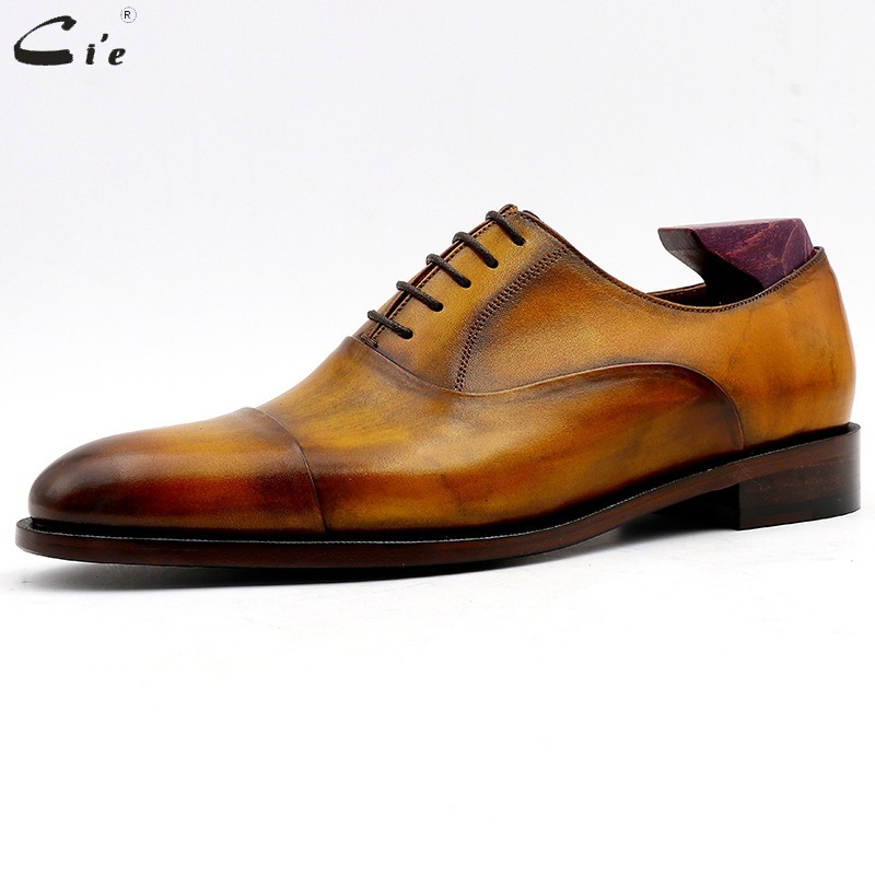 A man's shoe from a hand-made shoe factory who sells the head of a cow's skin, a classic commercial retrofitting business.