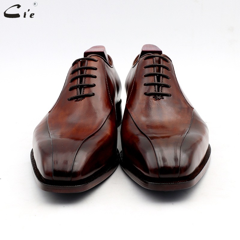 A custom-coded, hand-made suture business with a leather-beded male shoe with an Oxford wedding shoe.
