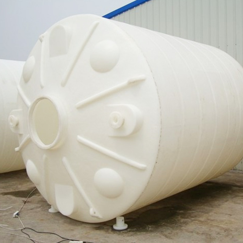 6 tons of PE plastic drums distributed by the manufacturer on a spot, with a large volume of thick plastic tower plastic drums stored in storage