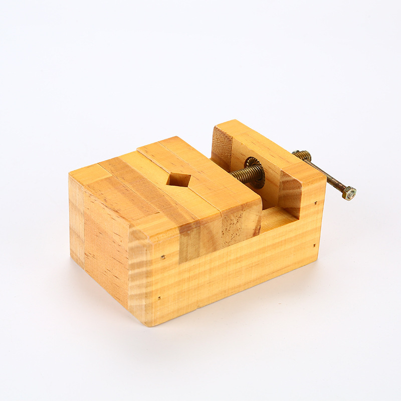 The factory's wholesale wood stamped bed, large, small hardware tool stamped.