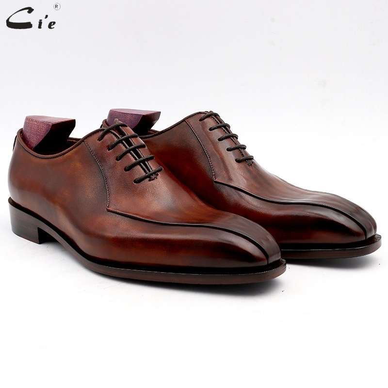 A custom-coded, hand-made suture business with a leather-beded male shoe with an Oxford wedding shoe.
