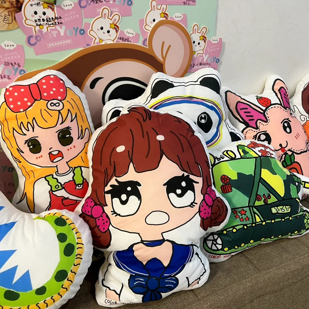 Children's drawings customize the gift bookings in the foreign pillow painting room to create a small batch of hand-painted cardboard logo