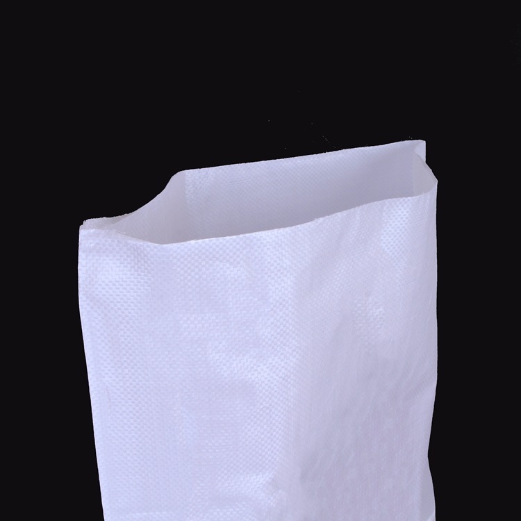 Mặc đồ nhựa, túi vải trắng chứa phân bón, túi da rắn sơn màu, phân phối chất chống thấm.