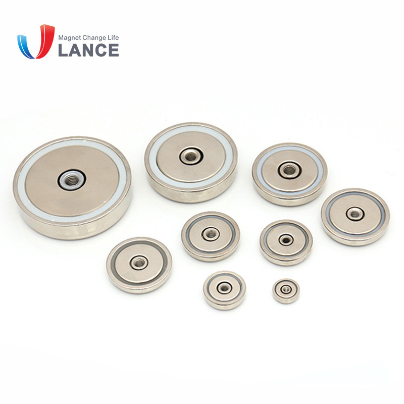 The manufacturer's wholesale inside of a screwdriver pan magnet, an iron shell permagnetic suction, a steel cup magnet screw.