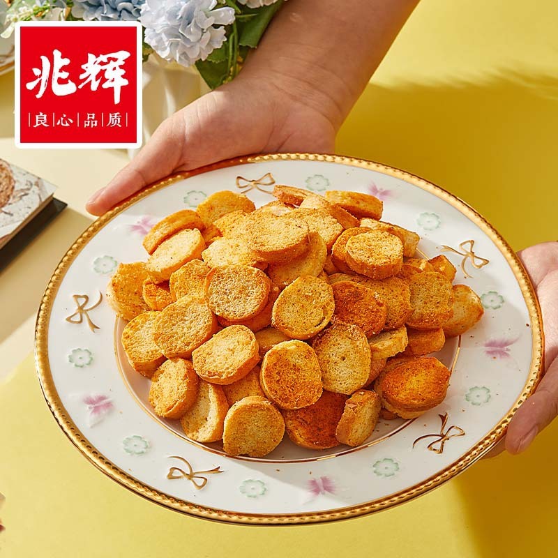 Một trăm hai mươi ký thịt hầm cho bữa sáng và một hộp đầy snack.