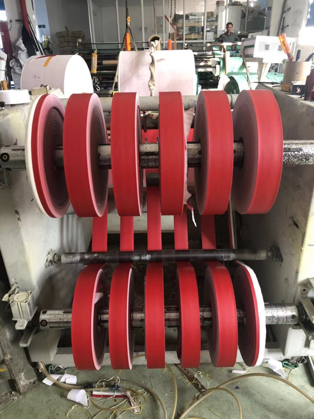 Một tầng pp ống nước lốp, các dây cáp thép bọc thép nam thanh nhựa dính trong các gói crochet