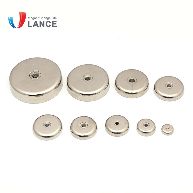 The manufacturer's wholesale inside of a screwdriver pan magnet, an iron shell permagnetic suction, a steel cup magnet screw.