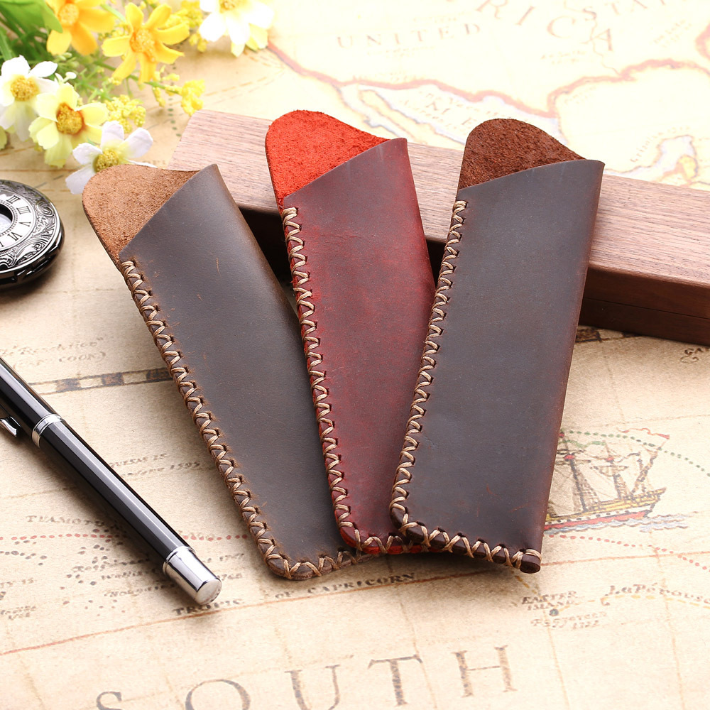 Sculpture of a leather pen bag with a handiwork sculptor and a sculptor.