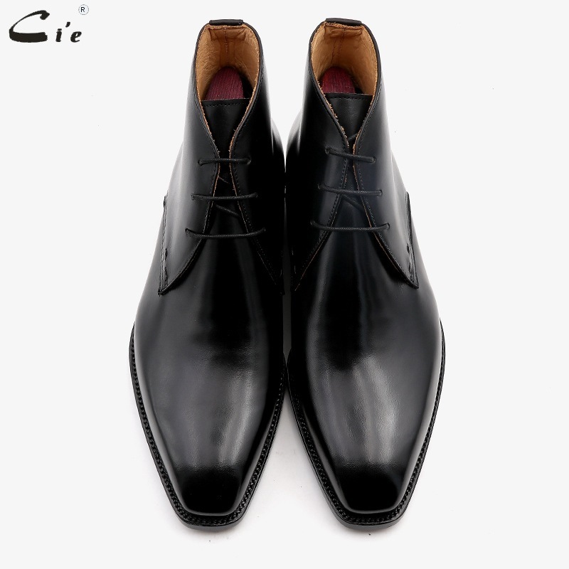 The Shanghai Handicraft Shoe Factory is selling a pure oxen under the skin of an English Korean retrospect.