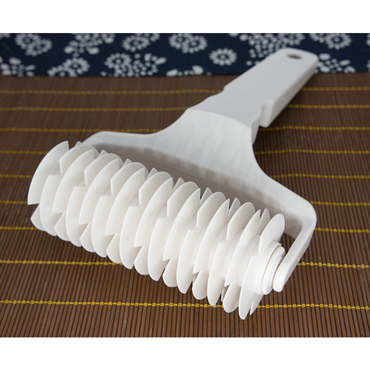 烘焙工具 大号拉网刀DIY塑料滚刀 滚轮刀批萨派饼干专用 工厂批发