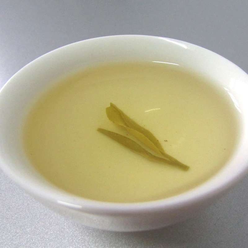 Spring tea hawthorn yellow sprouts, 500g solid cedars, fragrance-like handmade tea, high-flushed mountain ration tea, rain medals.