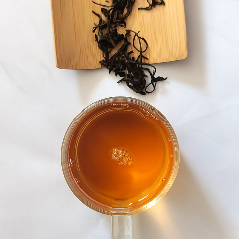 Trà mới trên thị trường, núi cao, bong bóng, thẻ mưa, trà vàng.