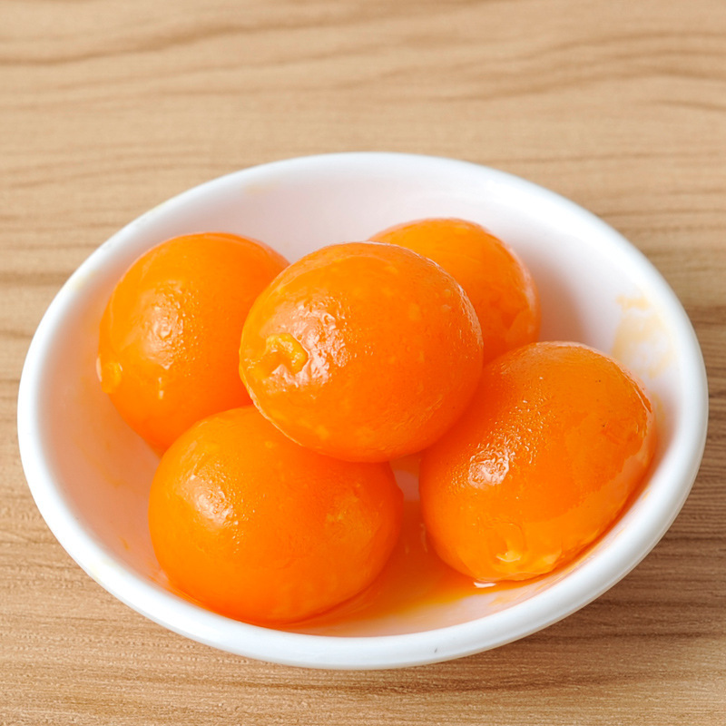 20 작은 소금 yolks, yolk 오리, crotch souffles의 황금 향기.