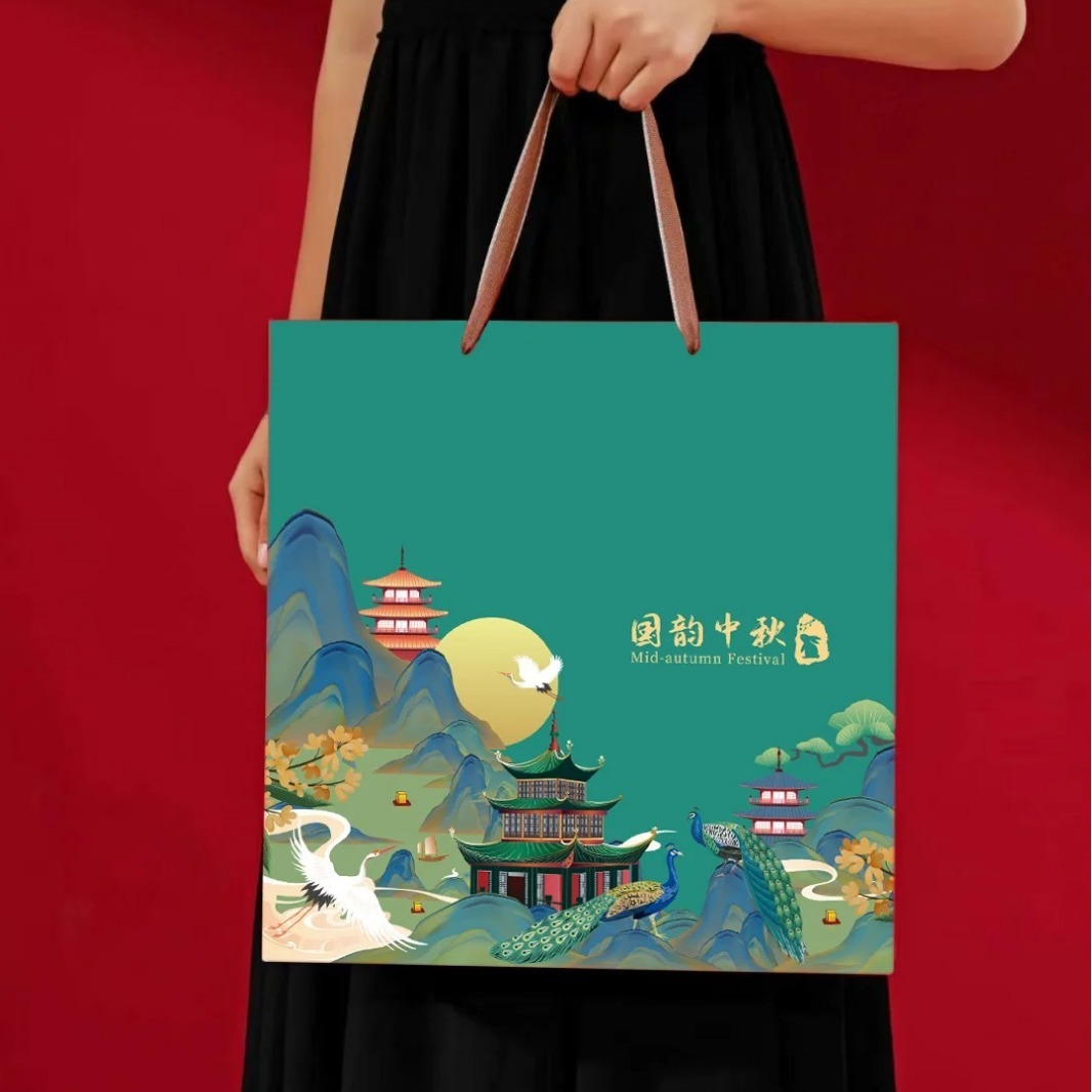 The mooncake box wrapper is hot for the mid-twilight box, and the LOGO mid-twilight box is customised to avoid the pattern.