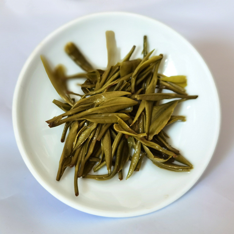 Trà Xuân Hoa, Ngọn Núi Cao Trà, mưa Thẻ, hộp quà.