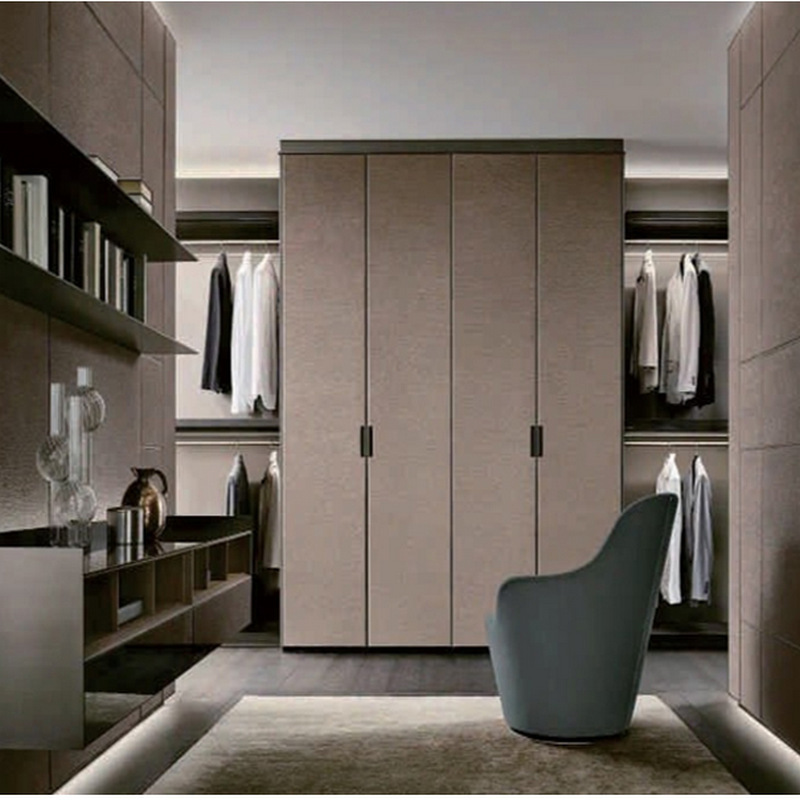 By the end of the day, the modern and simple closets of Byano were designed to open the entire locker with a free set of contents.