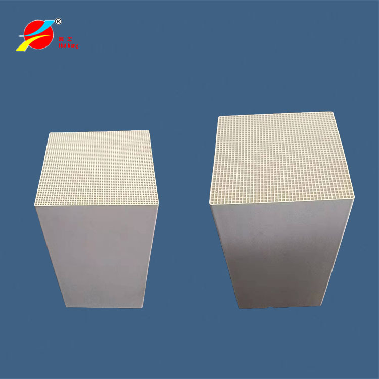 The factory supplies ceramic fillings, high-temperature beehive ceramics, RTO heat deposits, steel kiln furnaces, honeycombs.