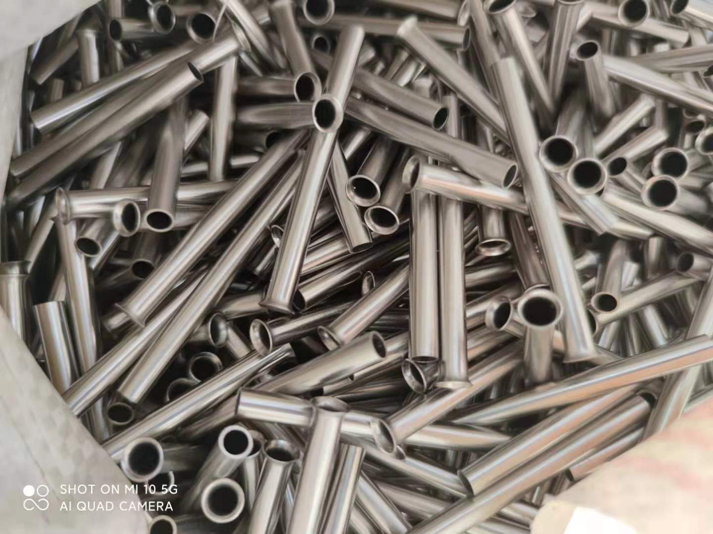 Supply of stainless steel piping, laser cutting.