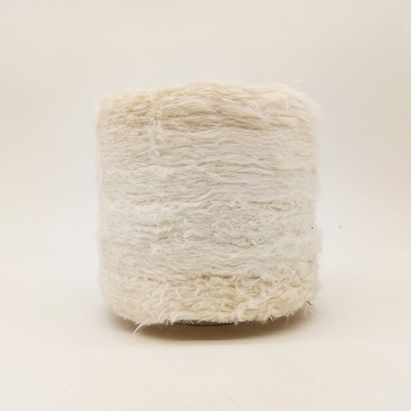 A white cotton wheel-roller cross-crossing for the velvet-skinner.