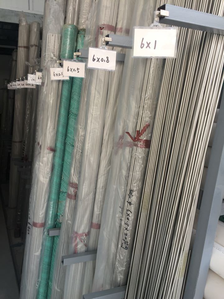 Supply of 202,304 stainless steel piping, cut and processed for stainless steel piping