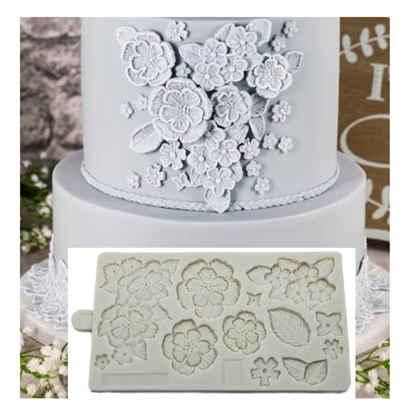 Embroidery, hand-made silica cakes, sugar molds, dry Pess cake decorations, chocolate silhouettes.