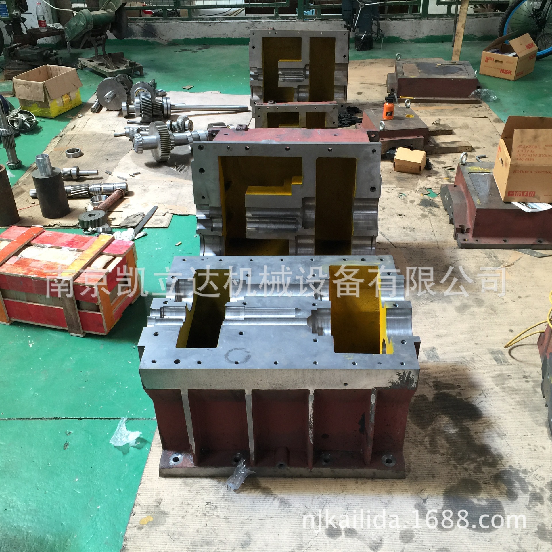 Supplying Nanjing extruder B double-sniffer gear box, high-twirling rectangular.