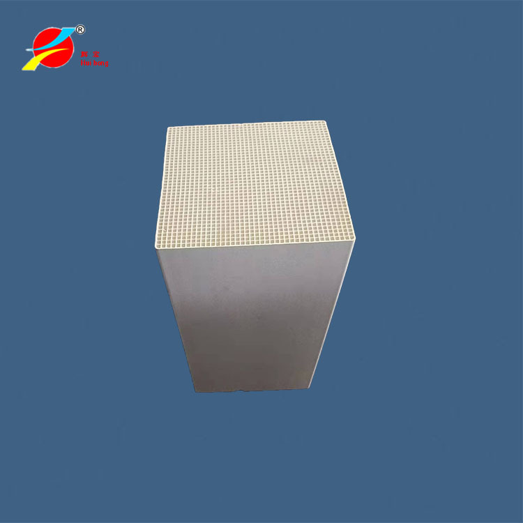 The factory supplies ceramic fillings, high-temperature beehive ceramics, RTO heat deposits, steel kiln furnaces, honeycombs.