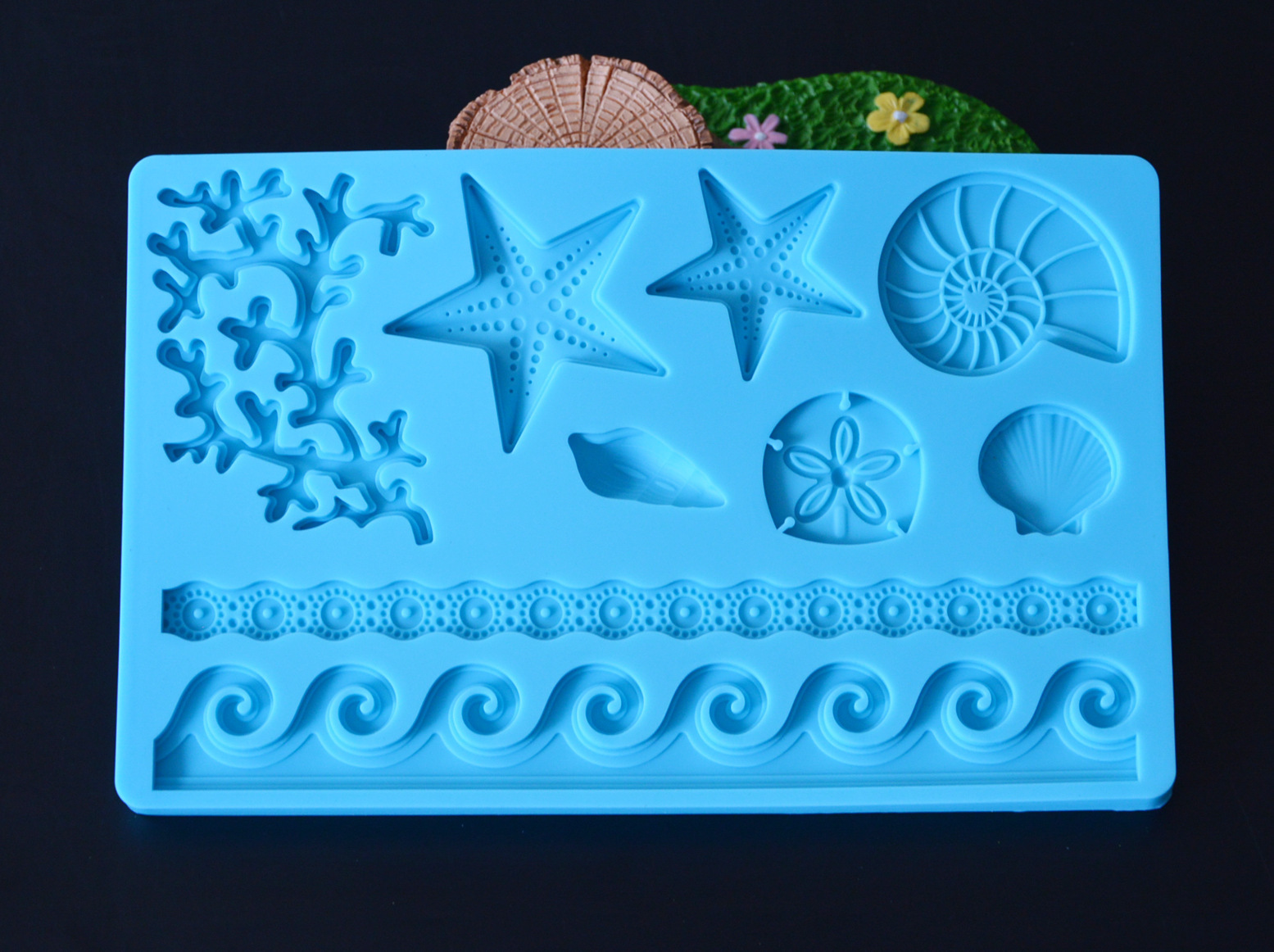 New silicone roll-over cake molds, silicone lace molds, dry-pess silicon molds.