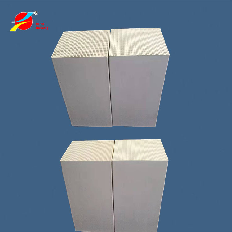 The factory supplies ceramic fillings, high-temperature beehive ceramics, RTO heat deposits, steel kiln furnaces, honeycombs.