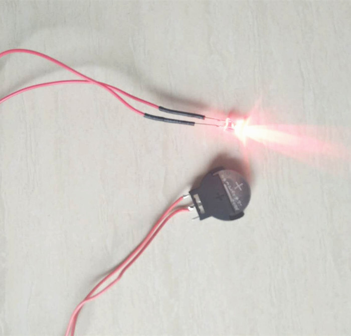 Magnetic control, gift box displays electronic fitting lamps, magnetic 3V white light LED flashes