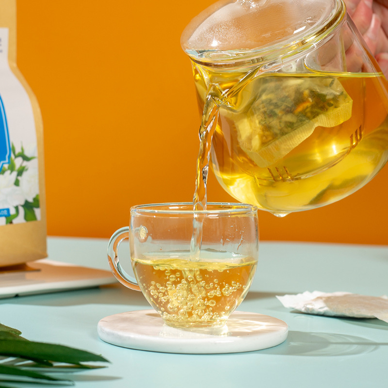 Tôi sẽ dùng trà, trà, trà, trà, trà.