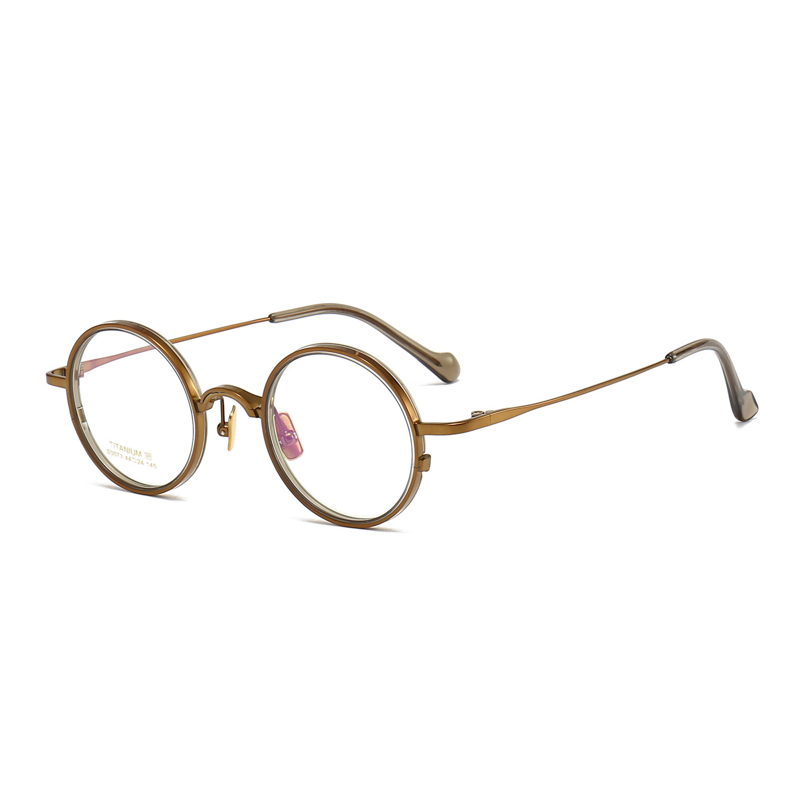 The manufacturer's supply is pure glasses with super-light retrospect frames.