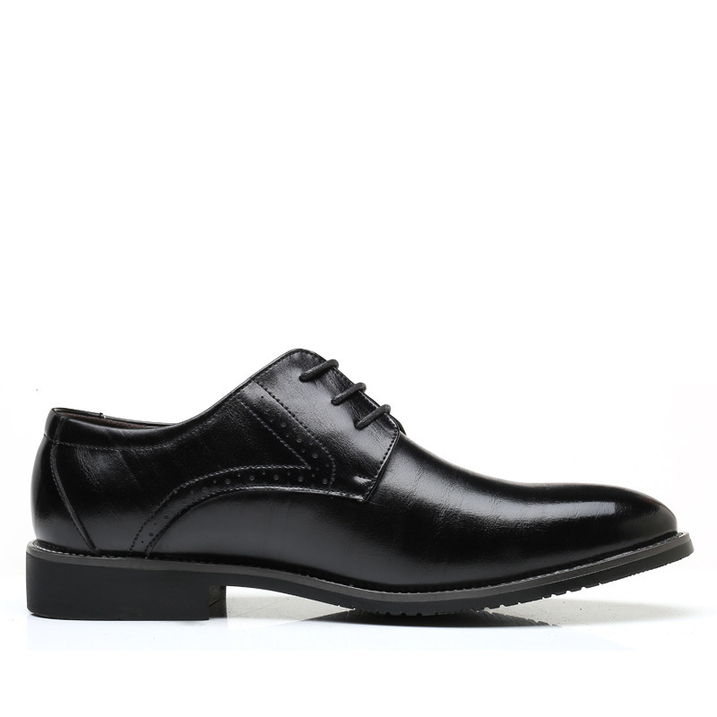 A new 2024-style creative-size male shoe business with one-shoes for spring foreign trade shoes.