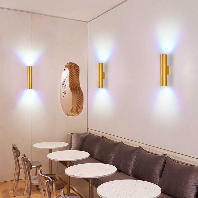 Bed-bed-head lamps in the bedroom hallway of the modern, short-haired, gold-coloured living room background wall