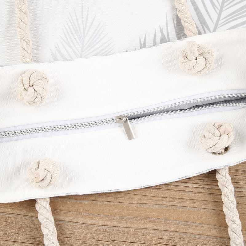 New, large-capacity multi-purpose recreational tour with a two-hour bag with hand-carved canvas and commuting bags.
