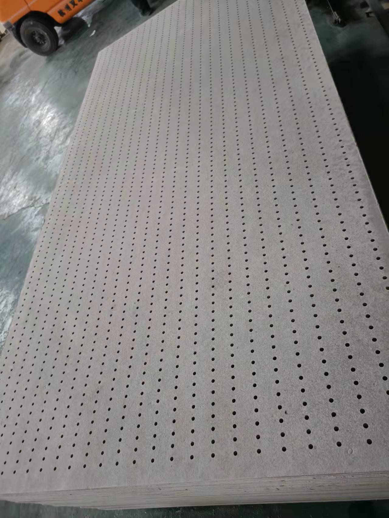 Fibre-cement perforated perforation soundproofing, fire-proof silicate shielding, large fc perforation