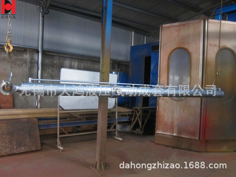 Nó là nguồn cung cấp trực tiếp cho đường ống của tàu.