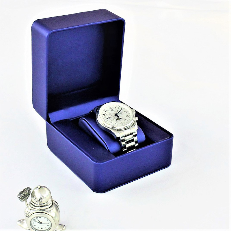 Customize PU-skin watch boxes, beautiful watch wrapper boxes, and flip-cover watch boxes.