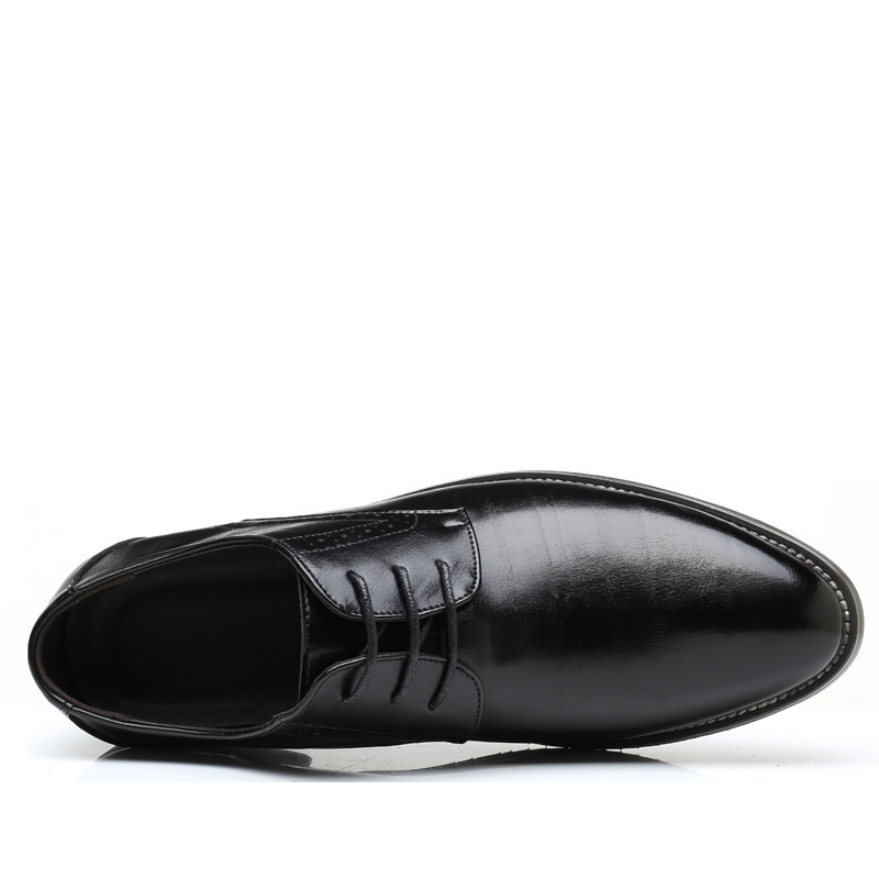 A new 2024-style creative-size male shoe business with one-shoes for spring foreign trade shoes.