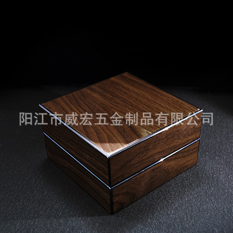 Nhà máy bán, sơn dương cầm bằng gỗ, gạt tàn thuốc gấp, kết hợp quần áo và gạt tàn thuốc.